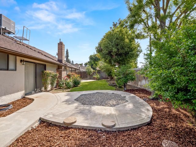 941 E Cromwell, Fresno, CA 93720