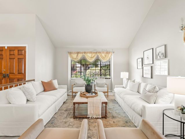 941 E Cromwell, Fresno, CA 93720