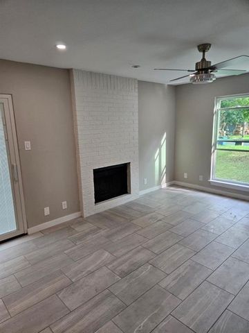 2112 Courtney ST B, Austin, TX 78745