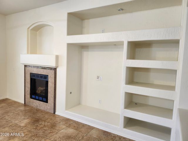 17938 W PORT ROYALE Lane, Surprise, AZ 85388