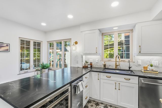 3160 Fair Avenue, Columbus, OH 43209