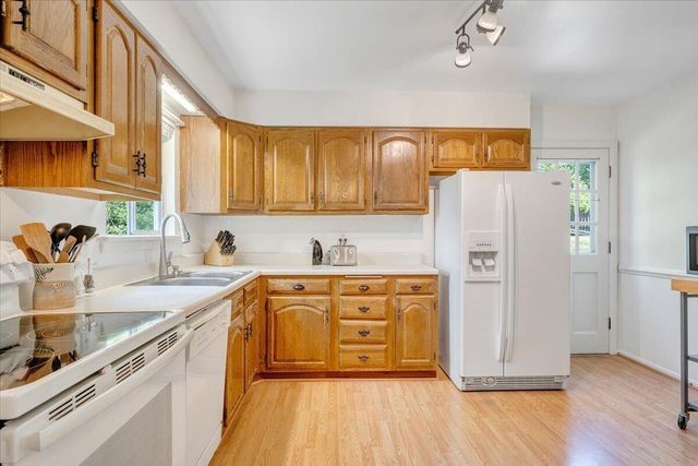 3958 Thames DR, Roanoke, VA 24018