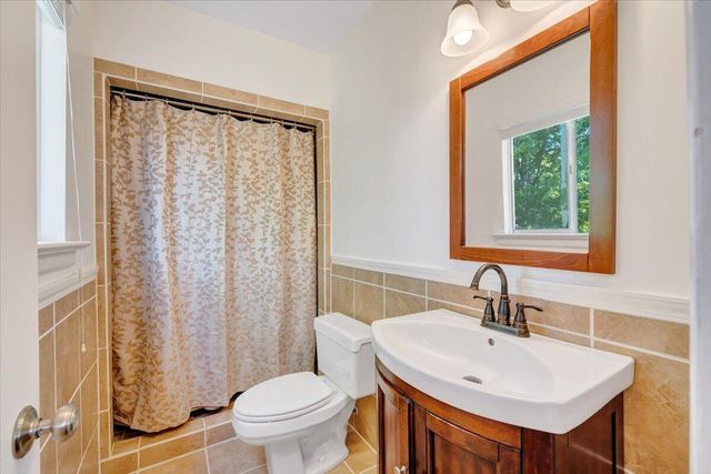 3958 Thames DR, Roanoke, VA 24018