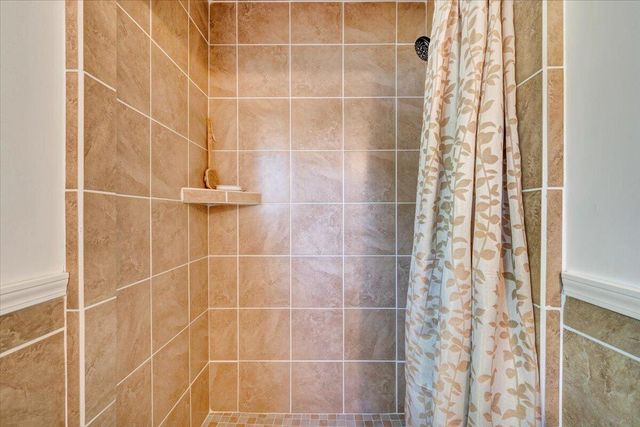 3958 Thames DR, Roanoke, VA 24018