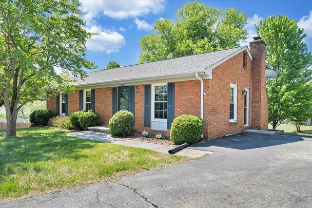 3958 Thames DR, Roanoke, VA 24018