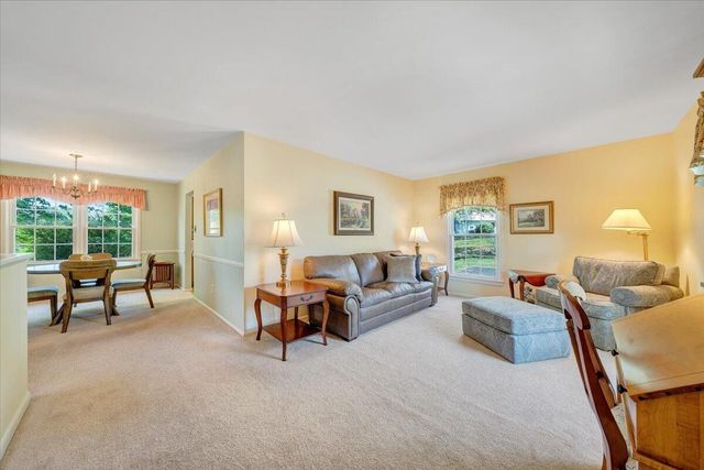 3958 Thames DR, Roanoke, VA 24018