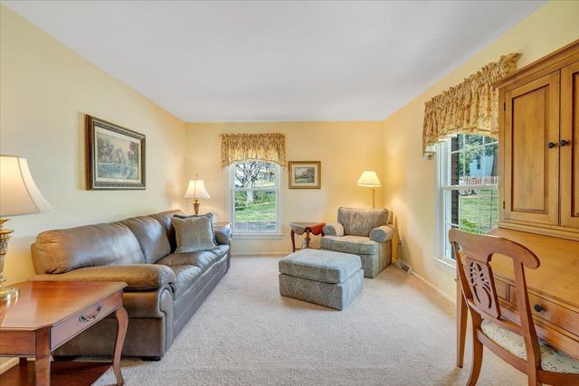 3958 Thames DR, Roanoke, VA 24018