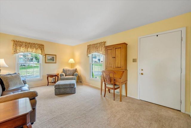 3958 Thames DR, Roanoke, VA 24018
