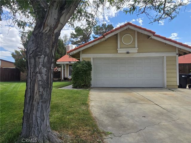 1514 Essex, Lancaster, CA 93534