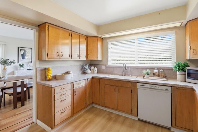 1001 Maywood Drive, Belmont, CA 94002