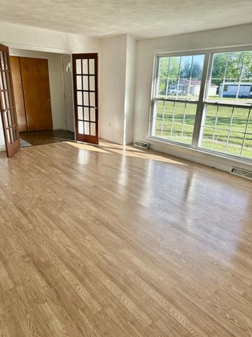 8650 Main Street, Jeffersonville, KY 40337