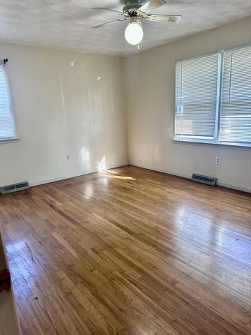 8650 Main Street, Jeffersonville, KY 40337