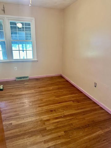 8650 Main Street, Jeffersonville, KY 40337