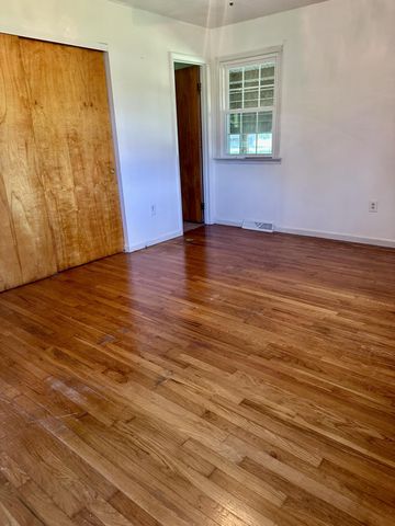 8650 Main Street, Jeffersonville, KY 40337