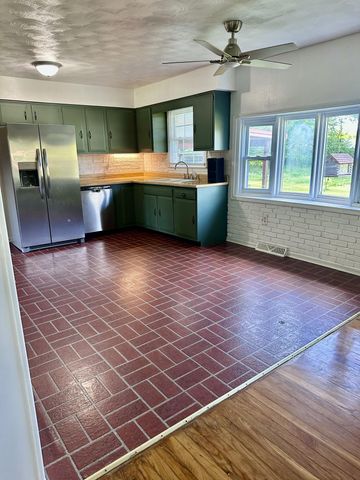 8650 Main Street, Jeffersonville, KY 40337