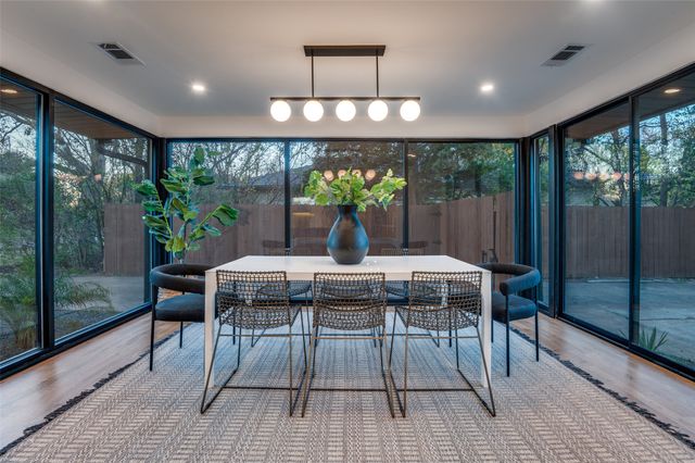 514 Aqua Drive, Dallas, TX 75218