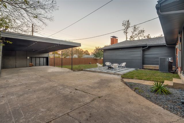 514 Aqua Drive, Dallas, TX 75218