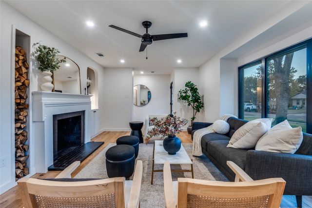 514 Aqua Drive, Dallas, TX 75218