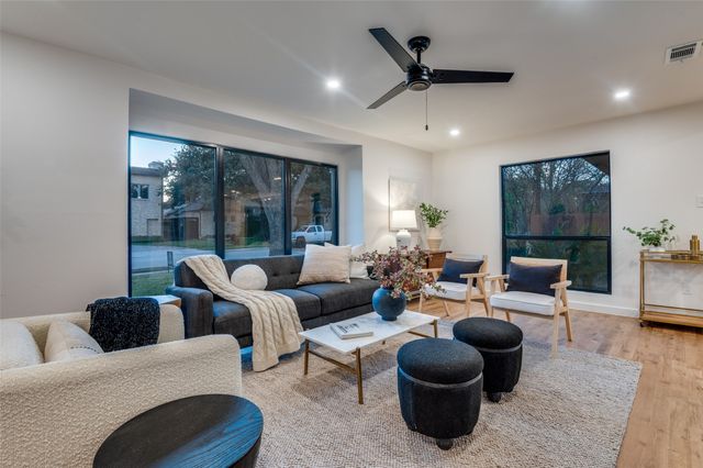 514 Aqua Drive, Dallas, TX 75218