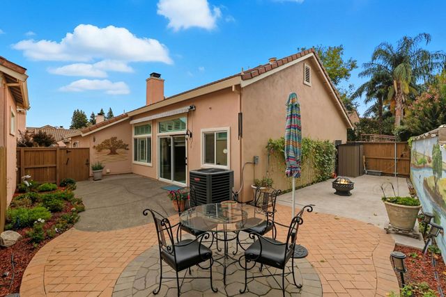 28 Genoa Ct, Sacramento, CA 95831