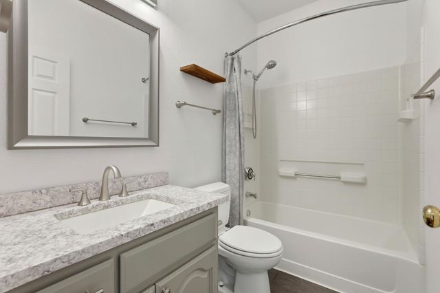 28 Genoa Ct, Sacramento, CA 95831