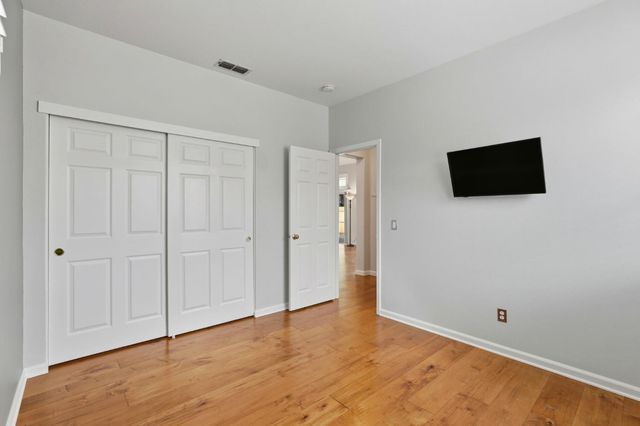 28 Genoa Ct, Sacramento, CA 95831