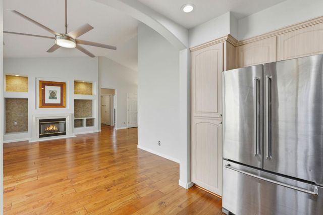 28 Genoa Ct, Sacramento, CA 95831