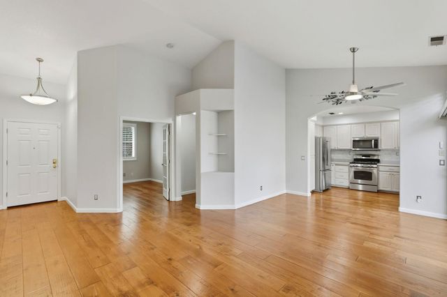 28 Genoa Ct, Sacramento, CA 95831