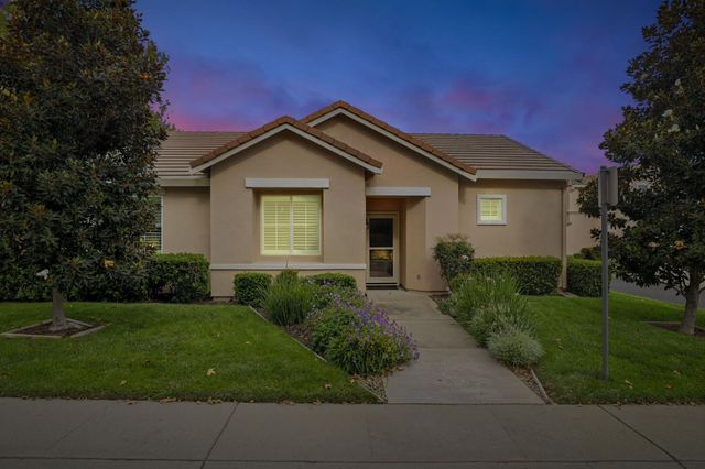 28 Genoa Ct, Sacramento, CA 95831