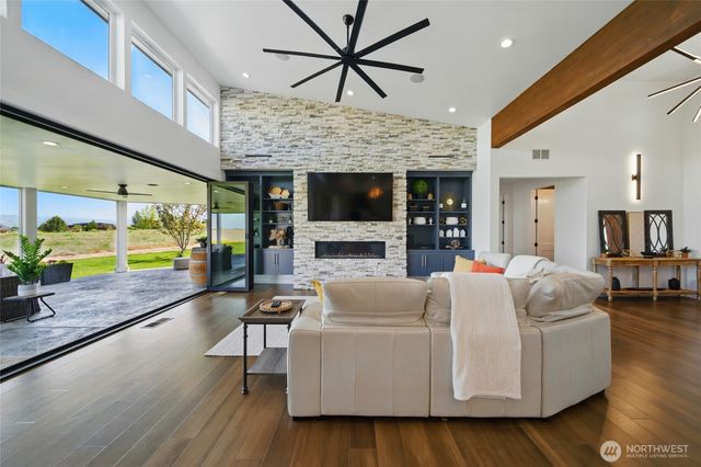 126 Red Hawk Road, Walla Walla, WA 99362