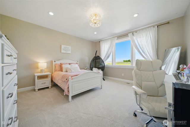 126 Red Hawk Road, Walla Walla, WA 99362