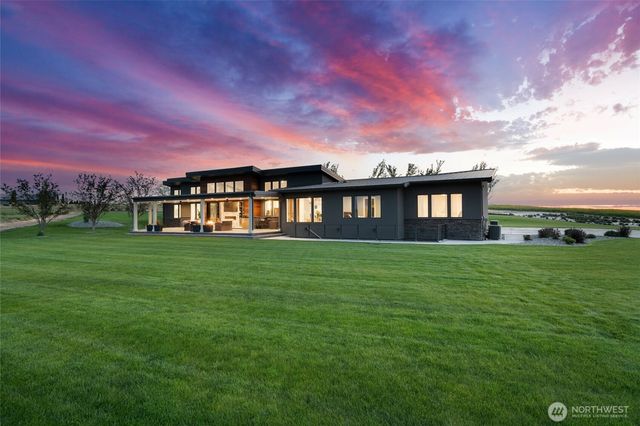 126 Red Hawk Road, Walla Walla, WA 99362