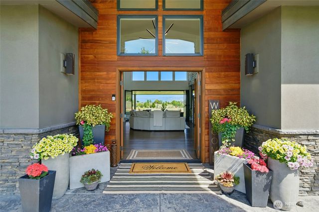 126 Red Hawk Road, Walla Walla, WA 99362