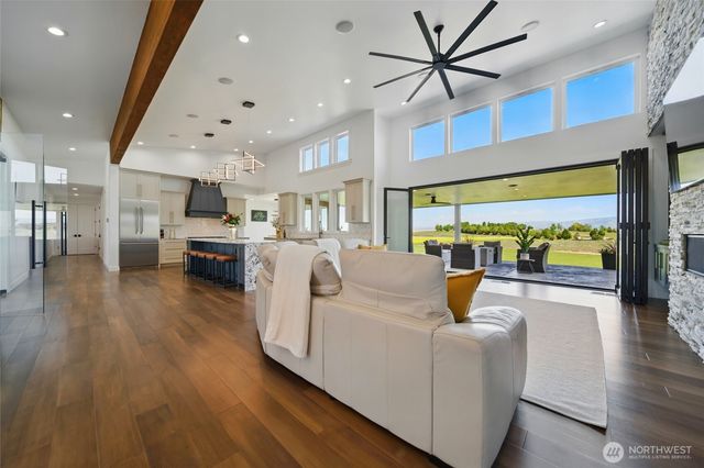 126 Red Hawk Road, Walla Walla, WA 99362