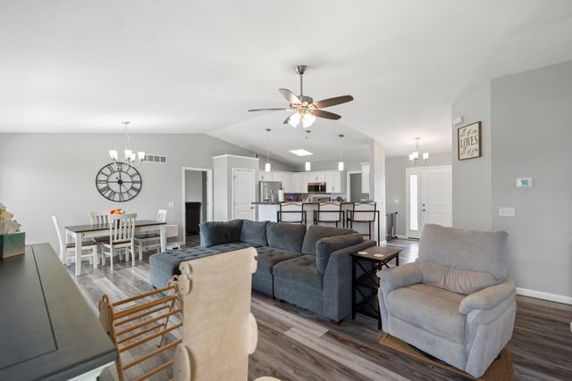 20605 Matthew Drive, Milford, IN 46542