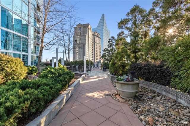 3324 Peachtree NE Road 2001, Atlanta, GA 30326