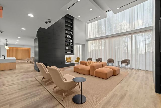 3324 Peachtree NE Road 2001, Atlanta, GA 30326