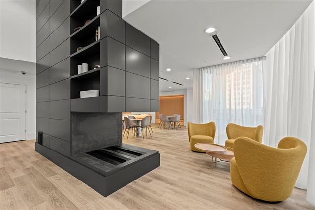 3324 Peachtree NE Road 2001, Atlanta, GA 30326