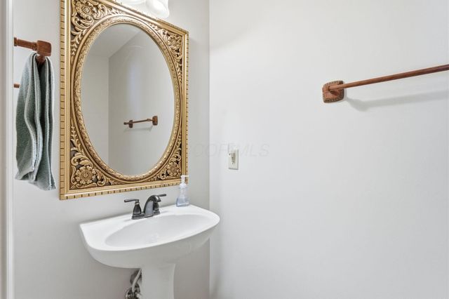 4715 Greyson Drive, Powell, OH 43065