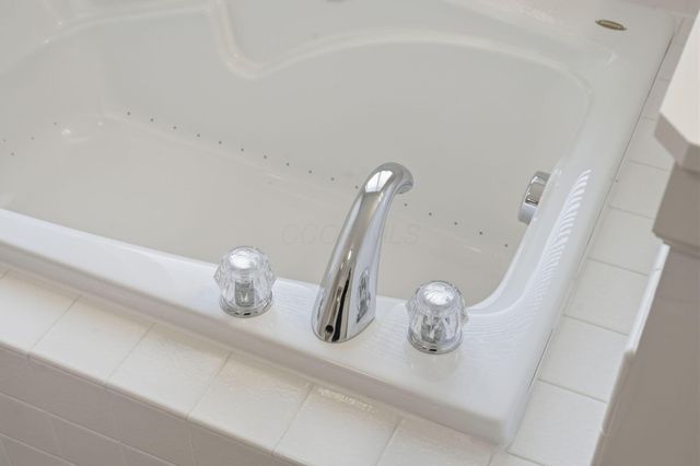 4715 Greyson Drive, Powell, OH 43065