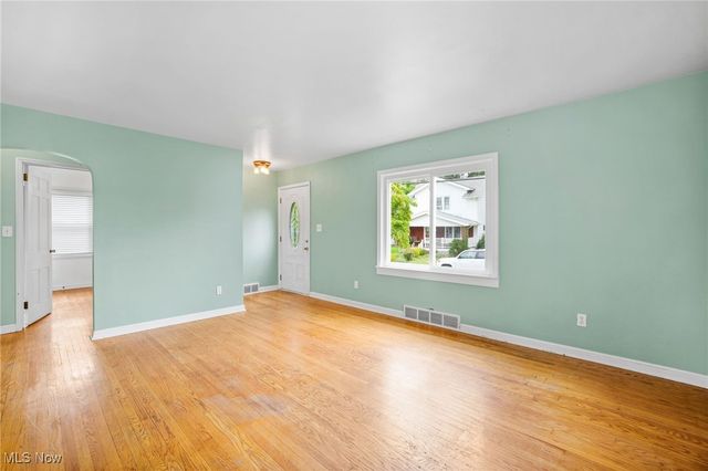 739 Vogel Avenue NE, Massillon, OH 44646