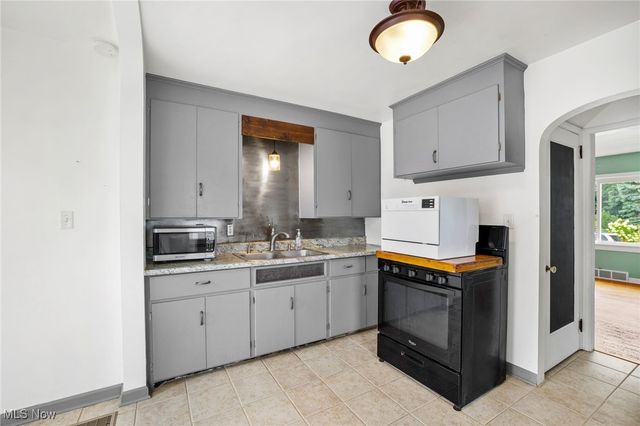 739 Vogel Avenue NE, Massillon, OH 44646