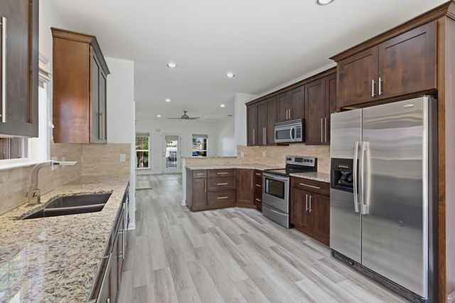 1641 Harpeth Run Dr, Nashville, TN 37221