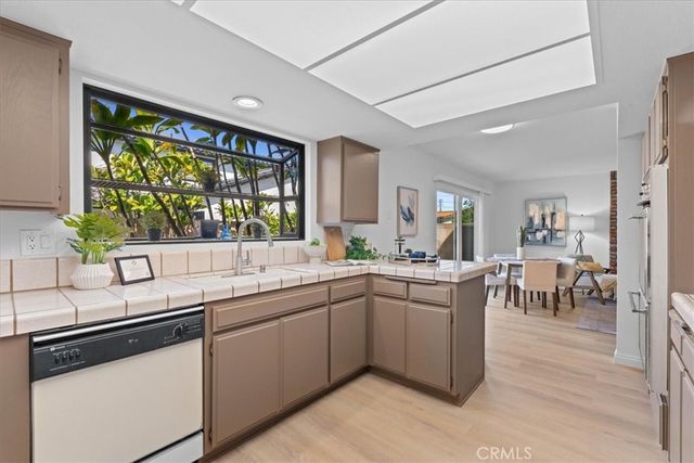 12325 Glynn, Downey, CA 90242