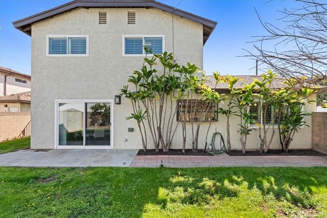 12325 Glynn, Downey, CA 90242