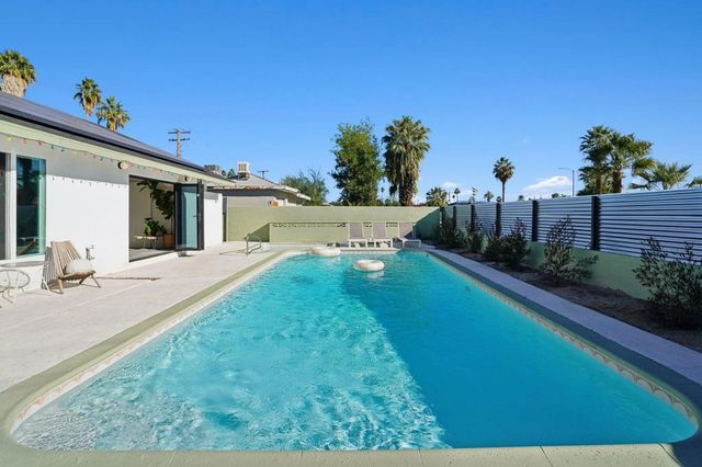 3864 E Calle San Raphael, Palm Springs, CA 92264