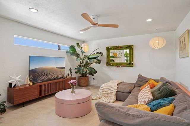 3864 E Calle San Raphael, Palm Springs, CA 92264