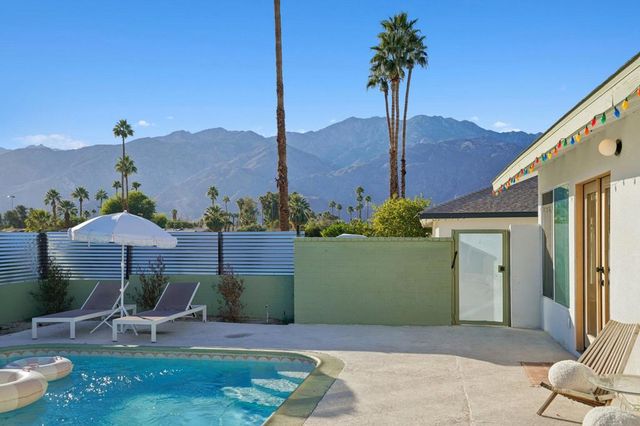 3864 E Calle San Raphael, Palm Springs, CA 92264