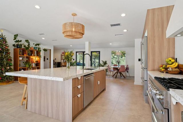 3864 E Calle San Raphael, Palm Springs, CA 92264