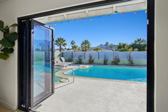 3864 E Calle San Raphael, Palm Springs, CA 92264